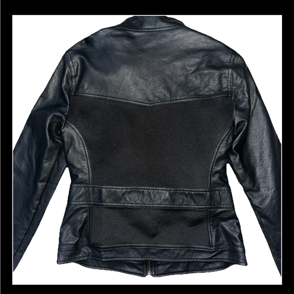 Marvel Women's Black Leather Jacket size medium - Picture 7 of 12
